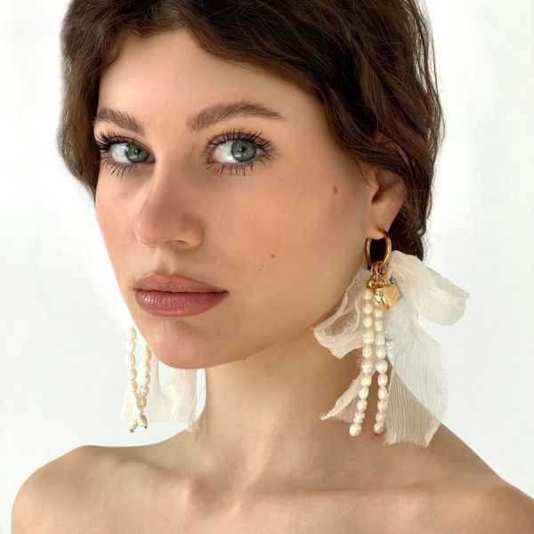 WHITE SWAN EARRINGS
