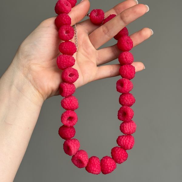 LITECHKO MALYNKY necklace (full of berries)