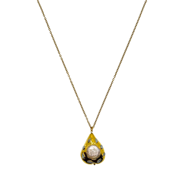 SKARB drop pendant on a chain
