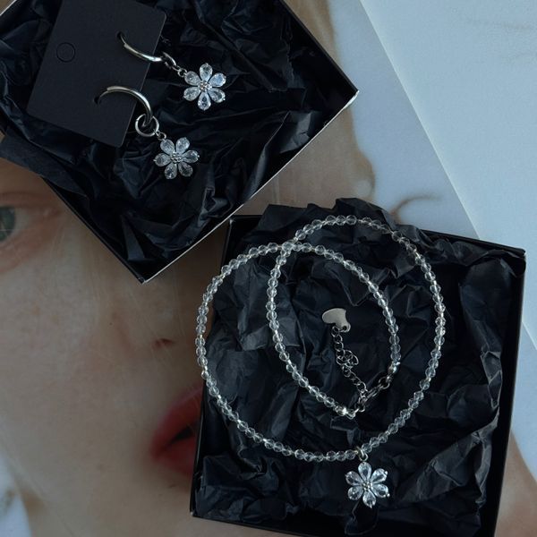 VOLOSHKA CRYSTAL WHITE in silver set