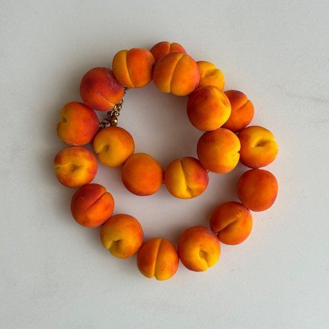 LITECHKO PEACHES necklace (full of peaches)