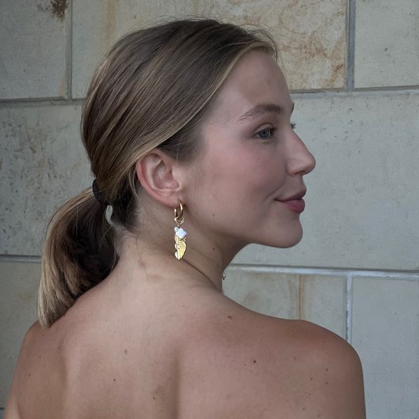 Designer earrings YANGOL gold color
