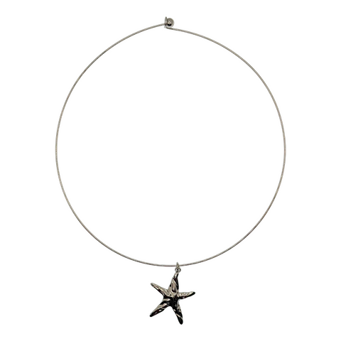 Pendant on a metal string, star, color-gold