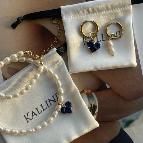 JET'AIME BLUE set with gold fittings