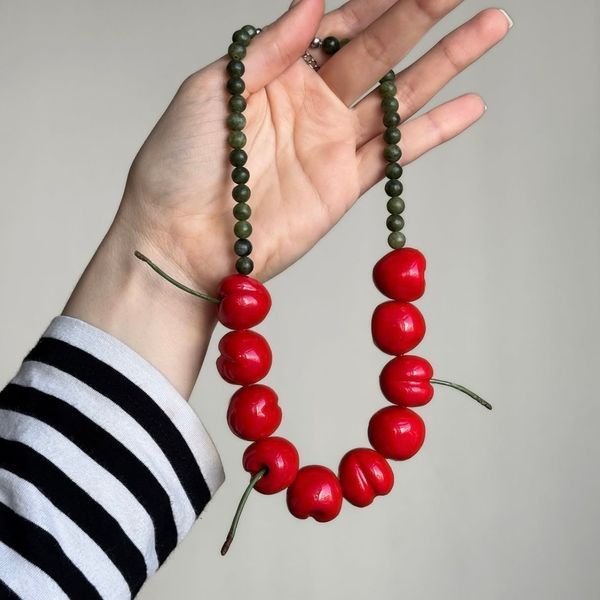 VYSHENKY NECKLACE
